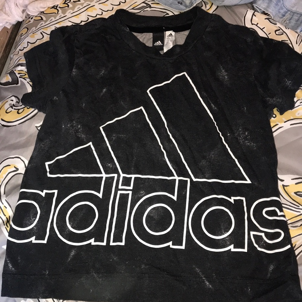 Adidas T-shirt